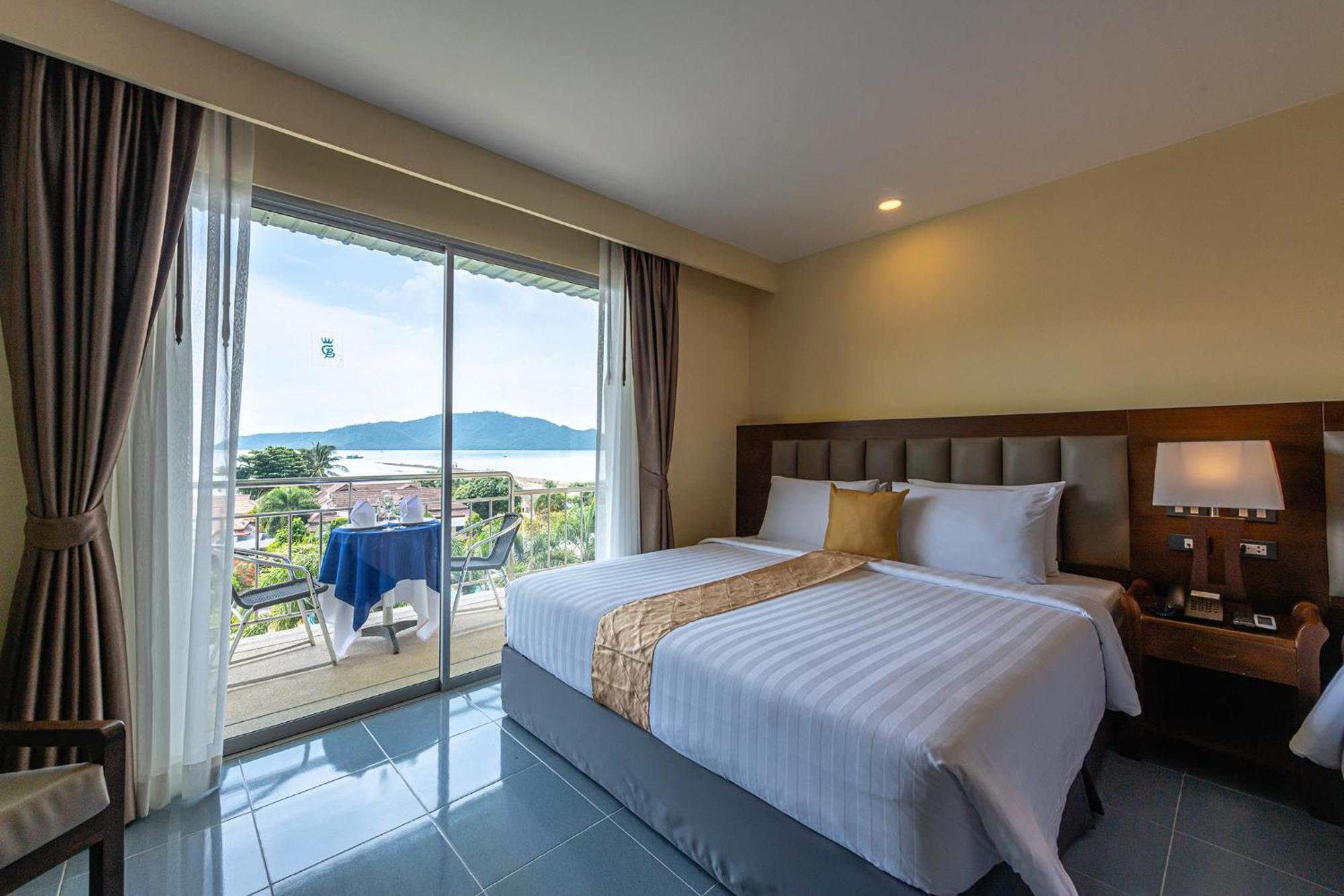 Blue Beach Grand Resort And Spa Rawai エクステリア 写真