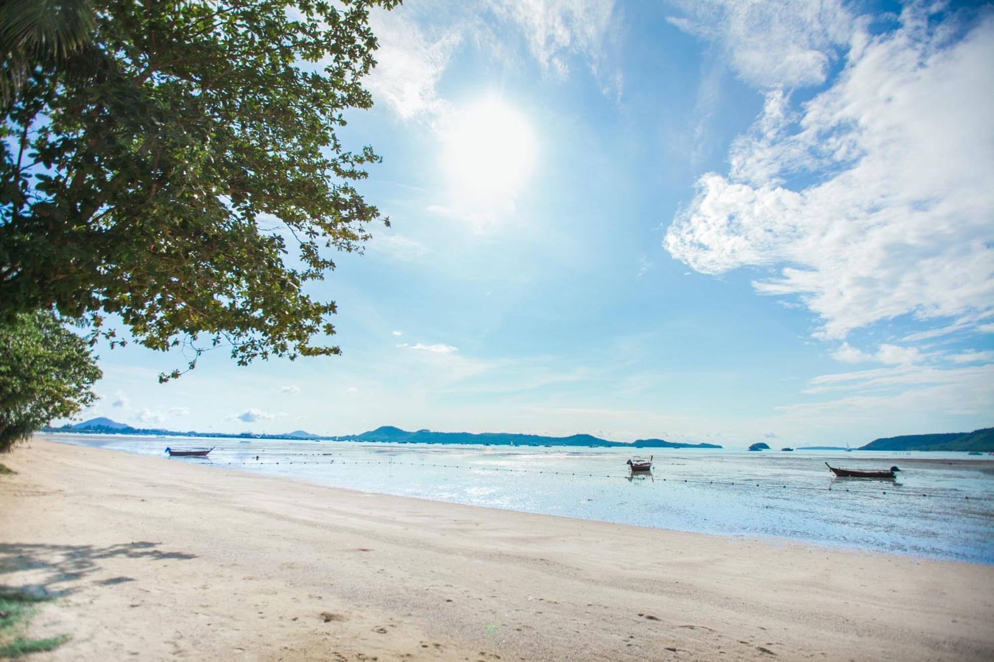 Blue Beach Grand Resort And Spa Rawai エクステリア 写真