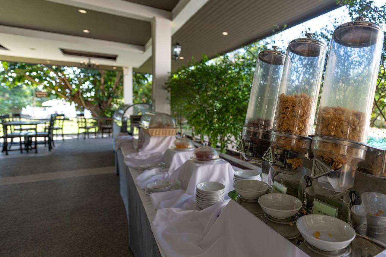 Blue Beach Grand Resort And Spa Rawai エクステリア 写真